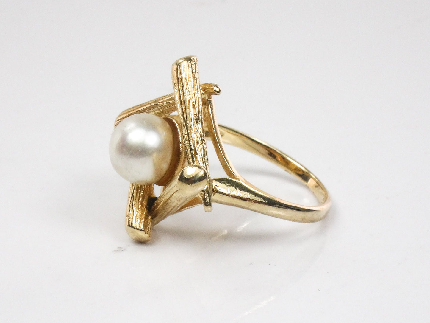 Vintage 14k Yellow Gold Cultured Pearl Ring Bridal Ring - 7 MM Saltwater Cultured Pearl Ring - Size 4.25