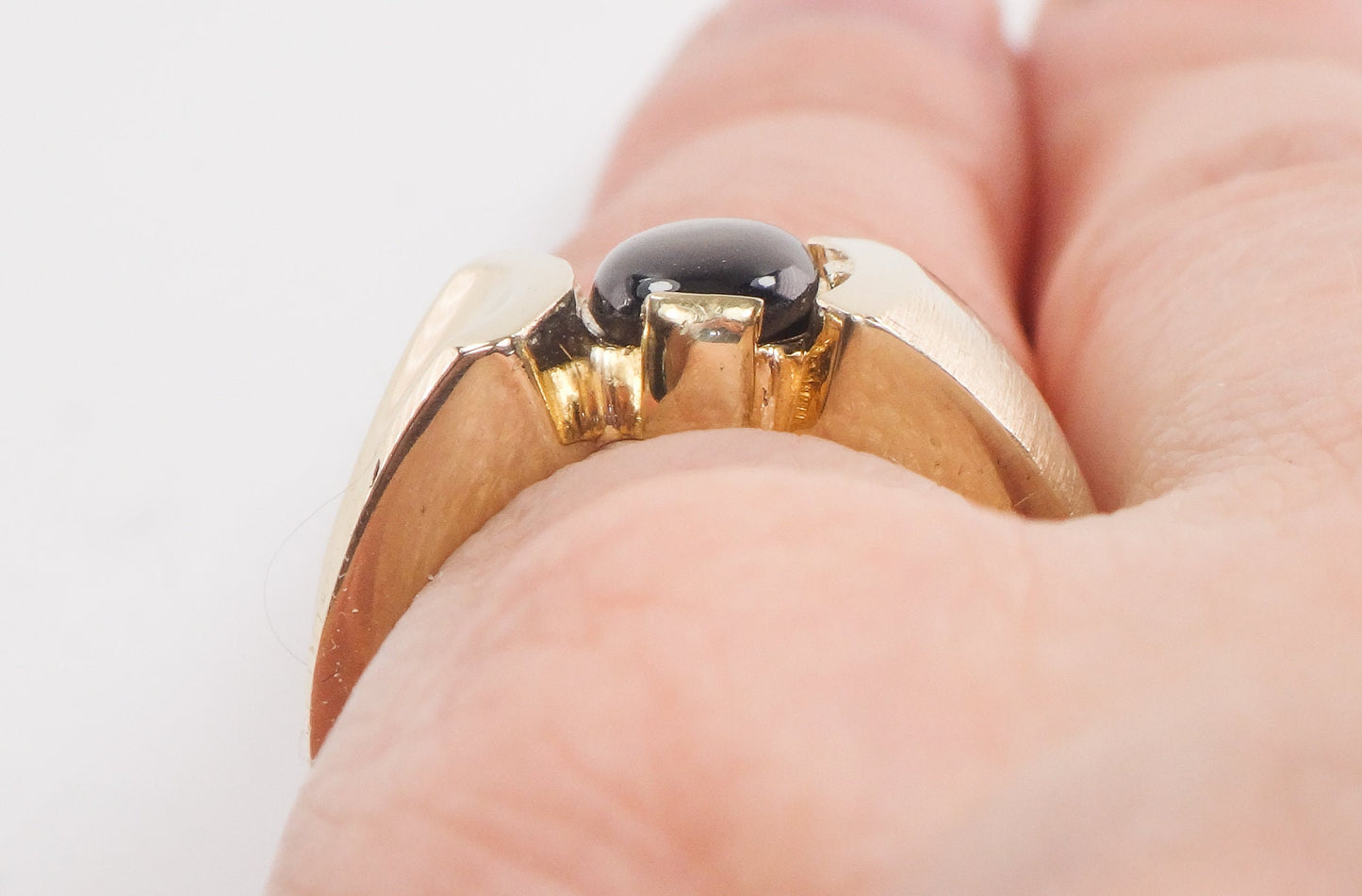 Vintage 14k Yellow Gold Natural Black Star Sapphire Ring Unisex Ring Size 6.75