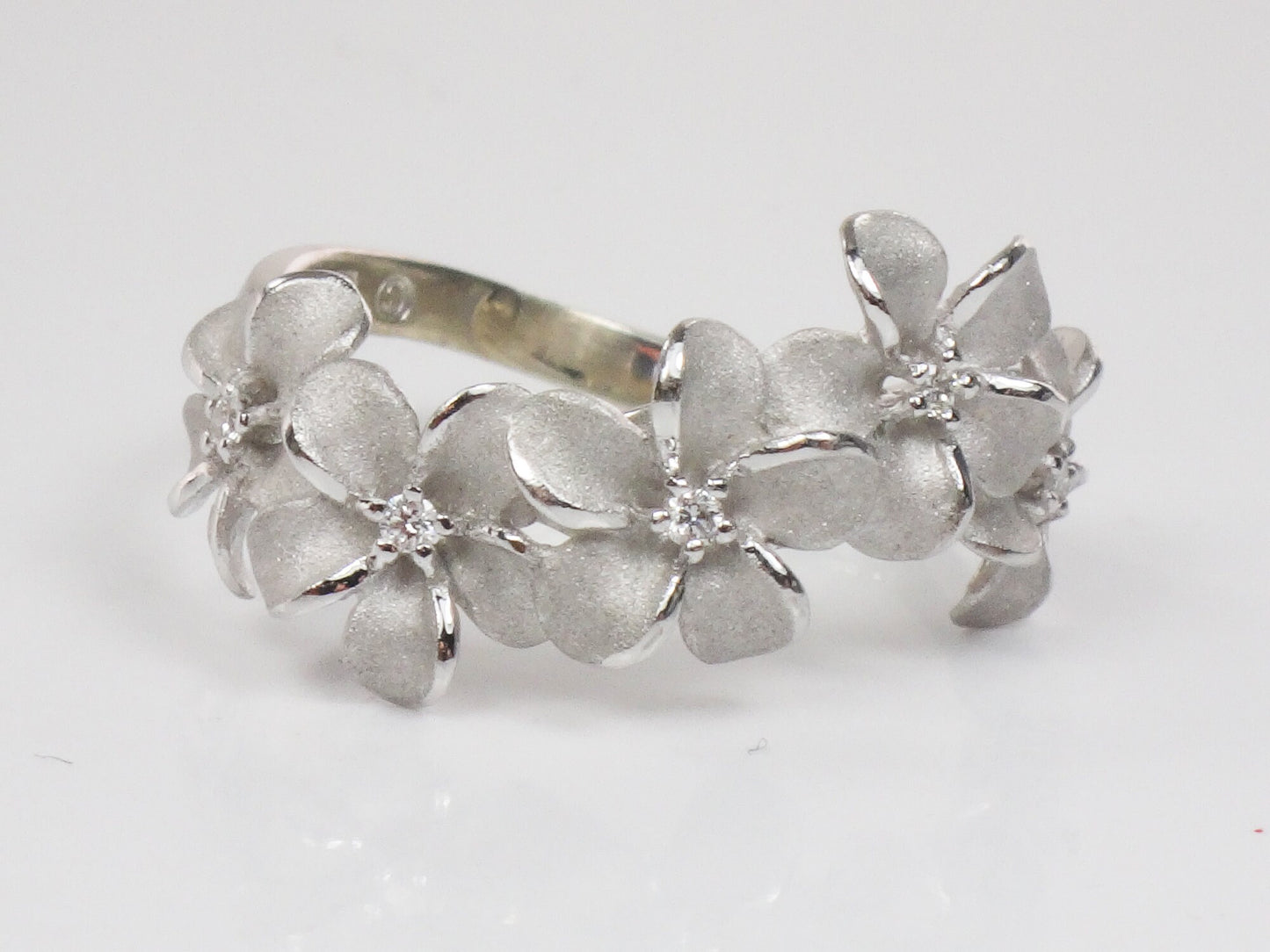 Vintage Denny Wong White Gold Diamond Five Plumeria Flower Ring Designer 14k Floral Band Size 6