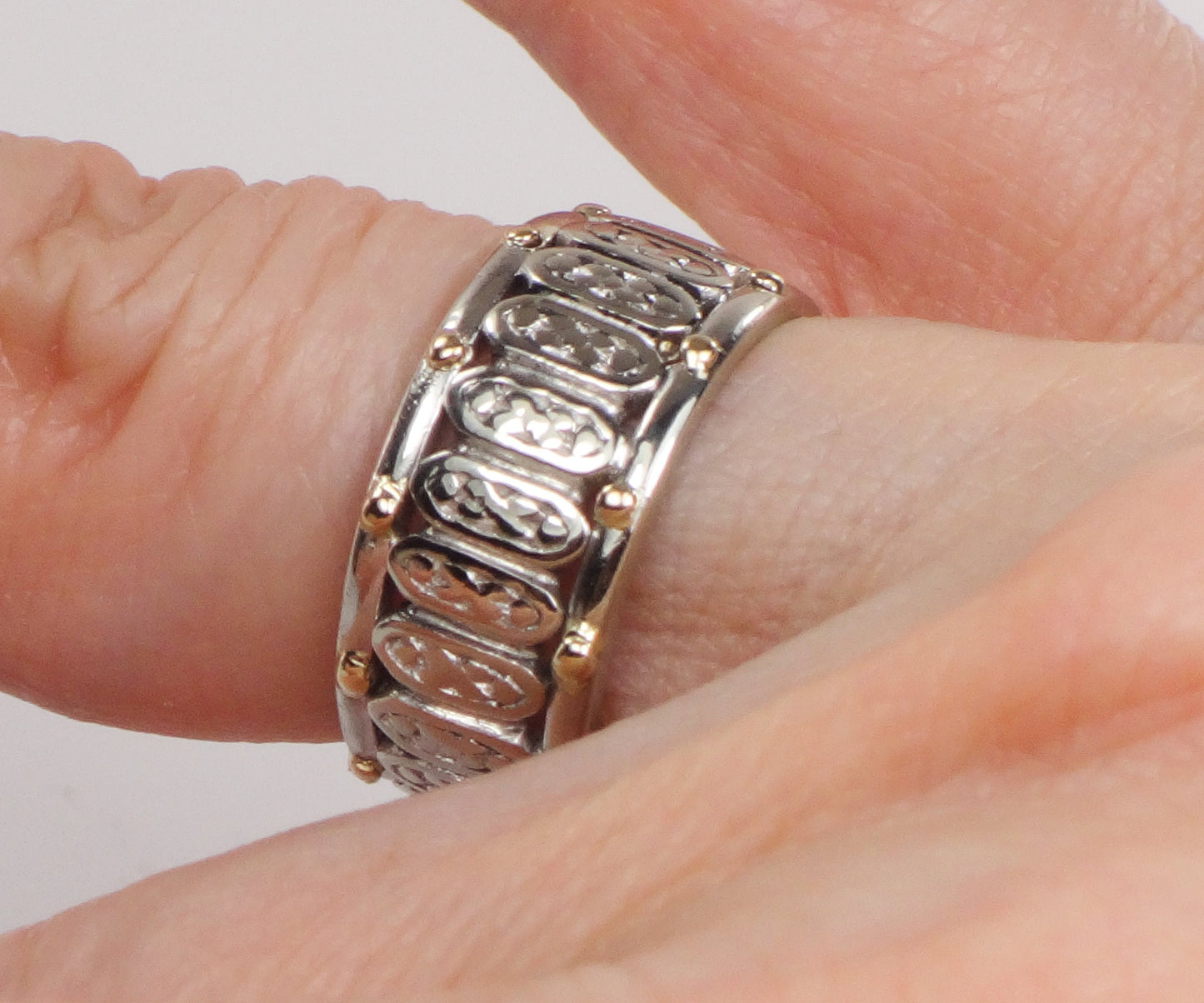 Vintage 14k Two Tone Gold Floral Wedding Band Wide 8.6 mm Wedding Ring Size 5.25