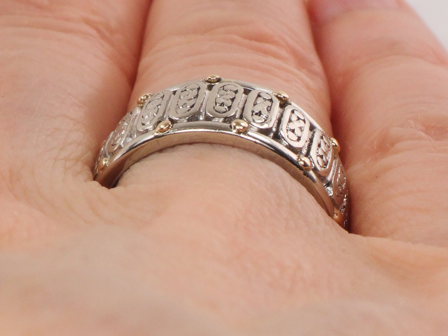 Vintage 14k Two Tone Gold Floral Wedding Band Wide 8.6 mm Wedding Ring Size 5.25