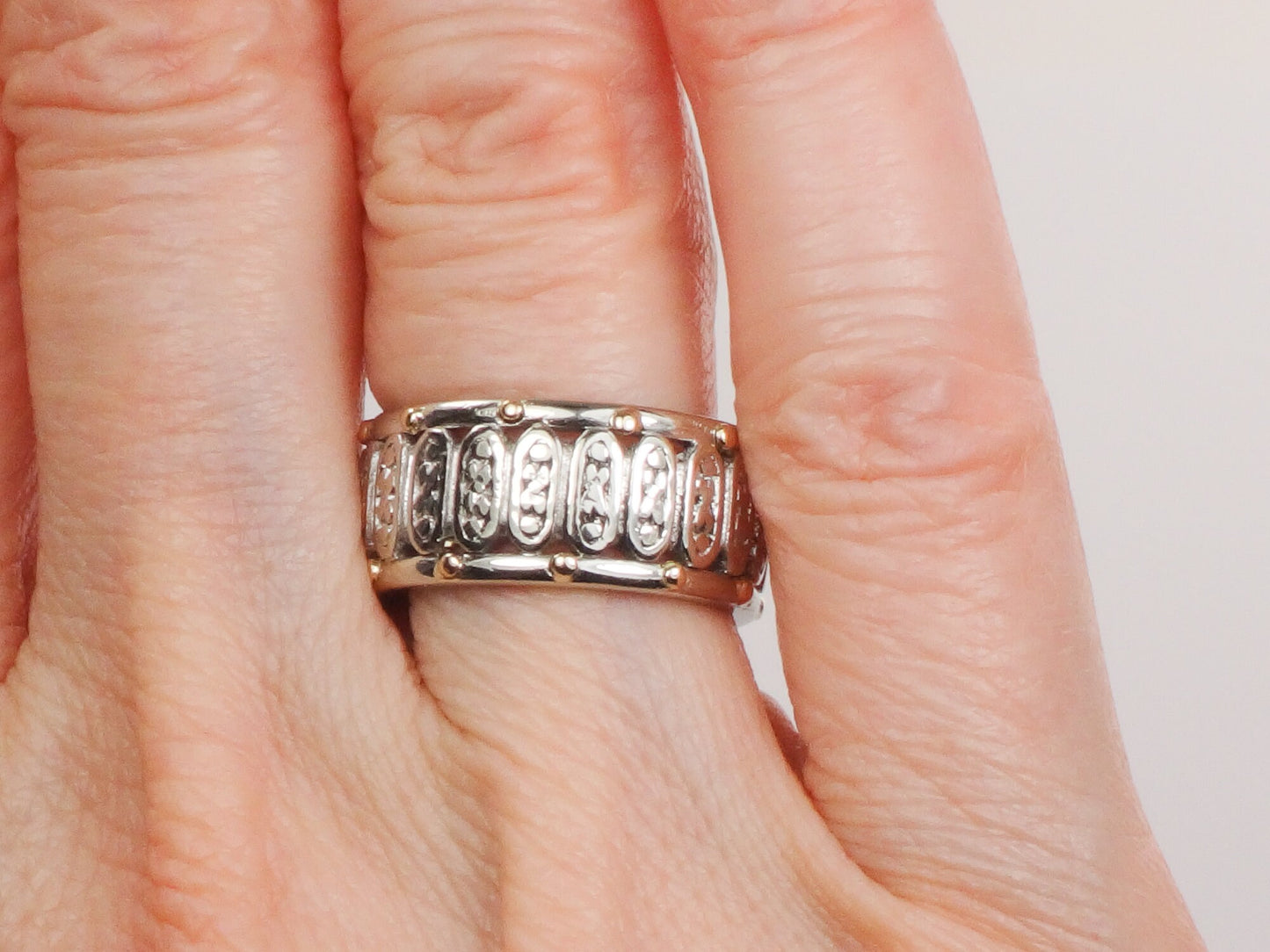 Vintage 14k Two Tone Gold Floral Wedding Band Ring - Size 5.25