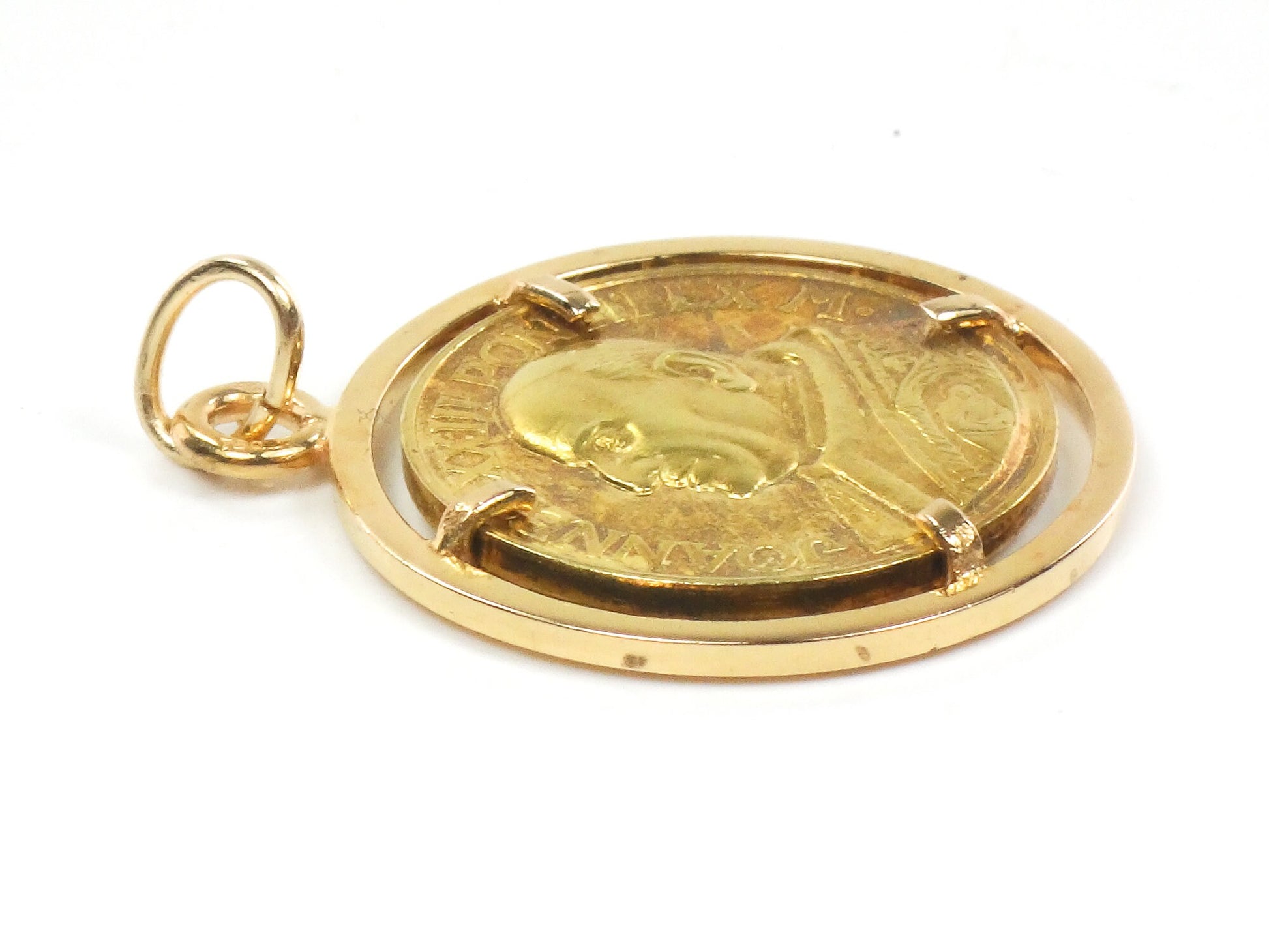 Vintage 18k Gold Pope John XXIII Medal Pendant: Catholic Religious Charm