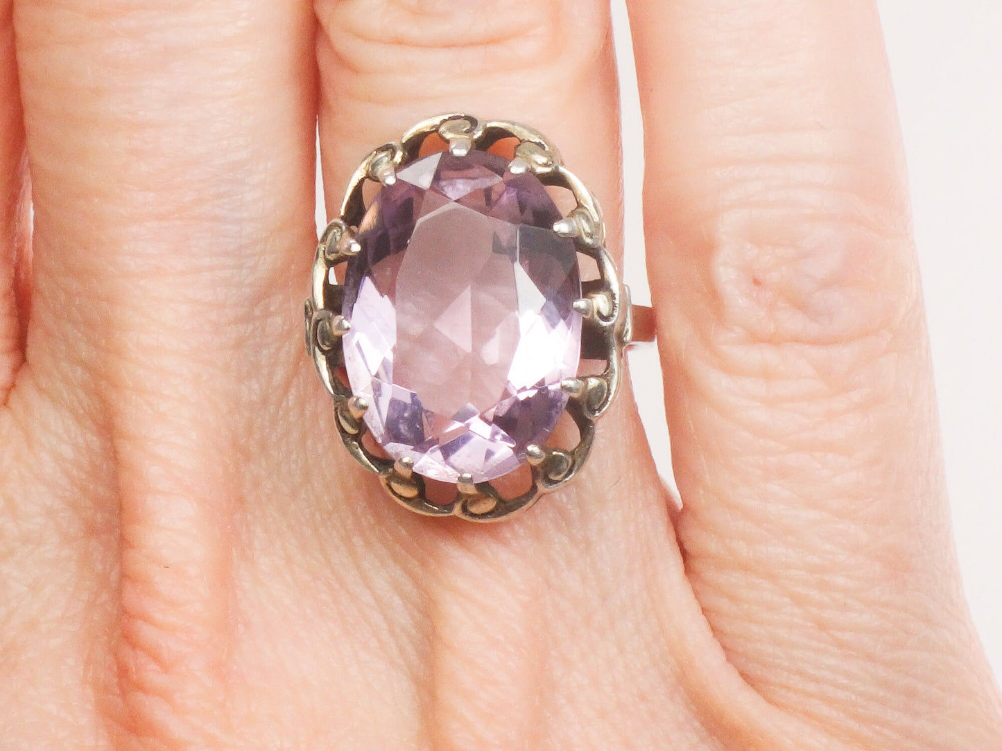 Vintage Silver Amethyst Ring - 800 Silver Light Purple Pink Oval Cut Stone Ring - Size 4.75 - Circa 1960's