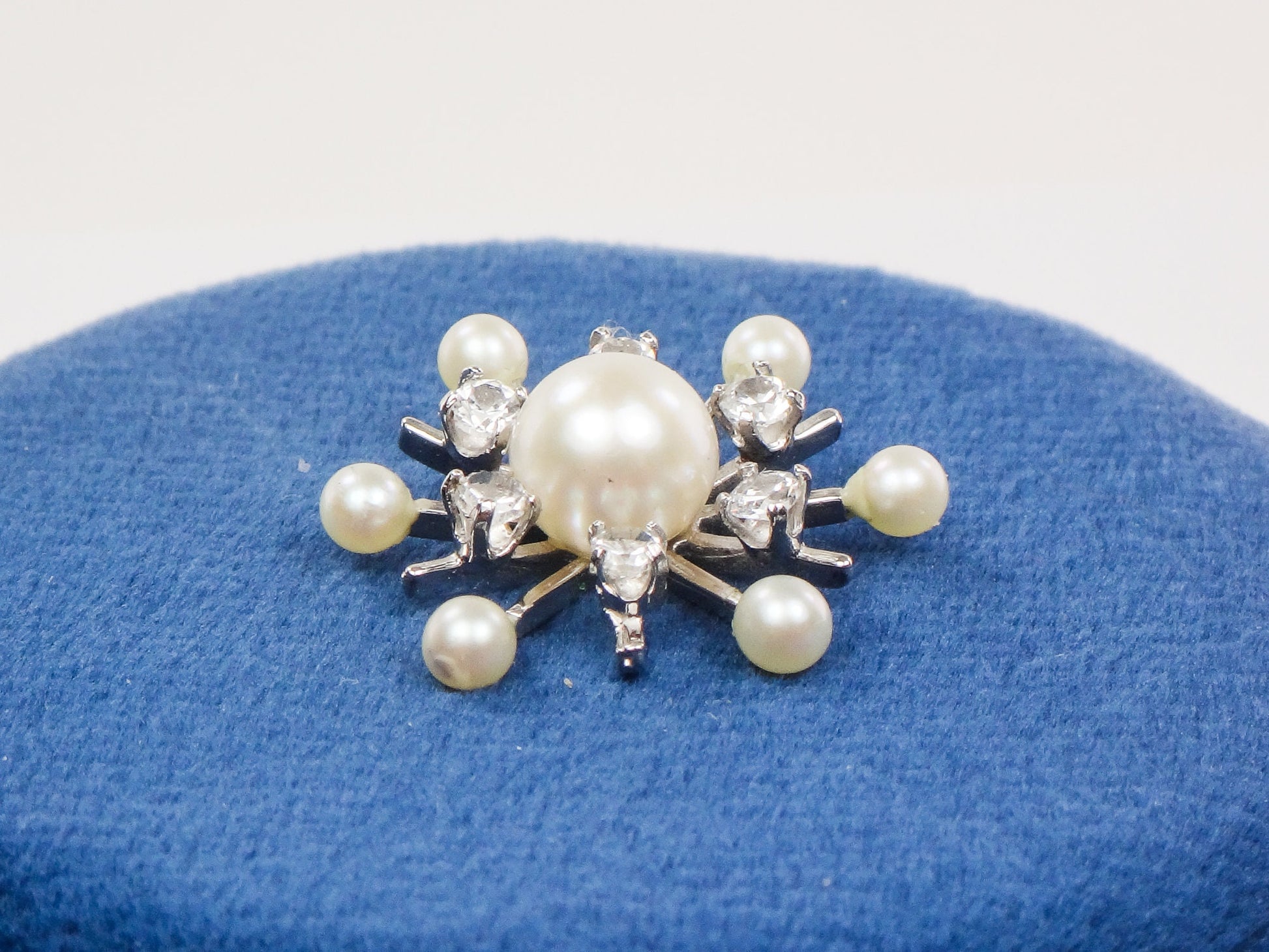 Vintage 14k White Gold Pearl Quartz Starburst Pendant - Engel Brothers