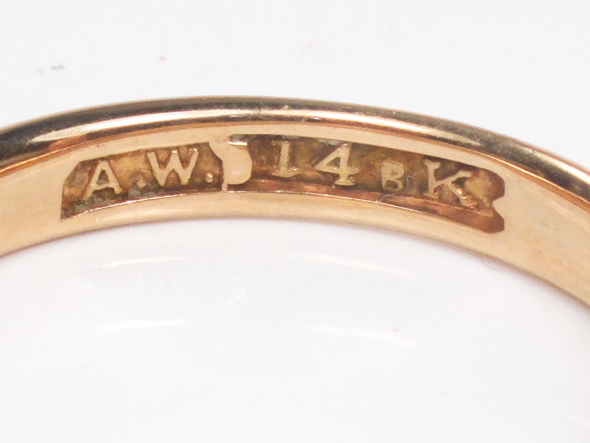 Vintage Thin 14k Yellow Solid Gold Wedding Band 3.3 MM Stacking Ring Size 8