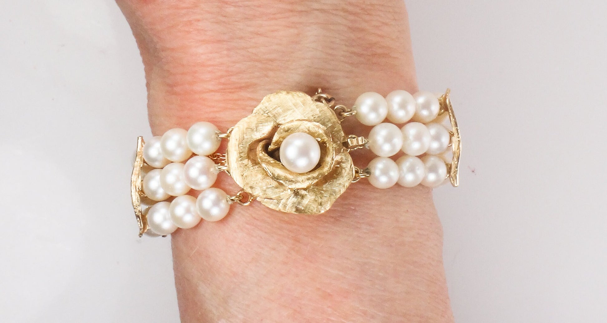 Vintage 14k Gold Pearl Bracelet: Triple Strand Floral Clasp, 7"