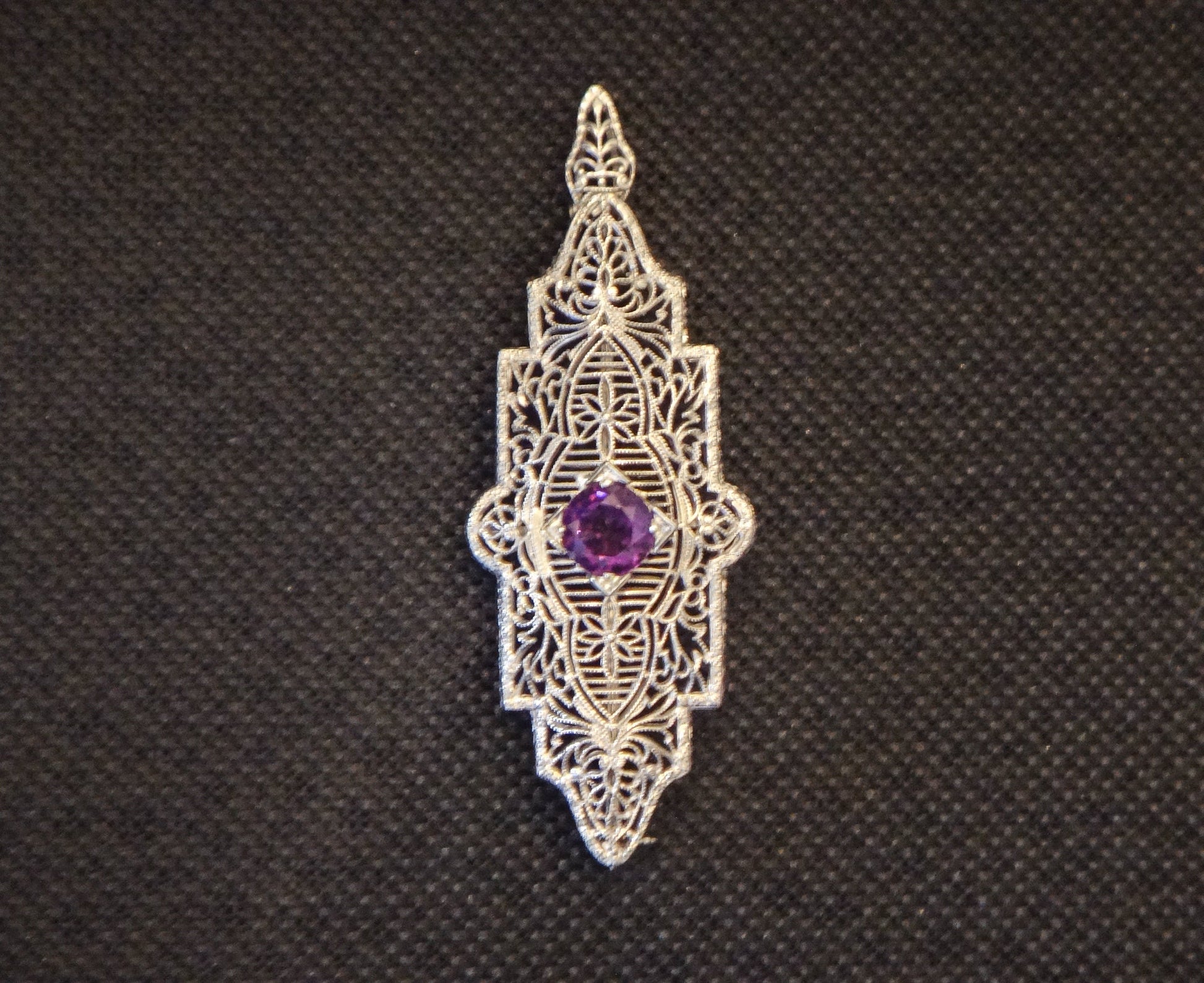 Vintage Art Deco Amethyst Pendant Pin: 14k White Gold Filigree