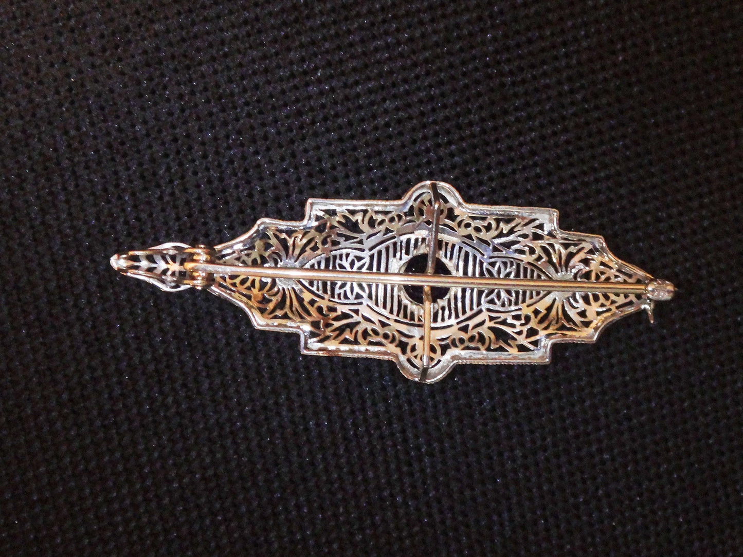 Vintage Art Deco Amethyst Pendant Pin: 14k White Gold Filigree