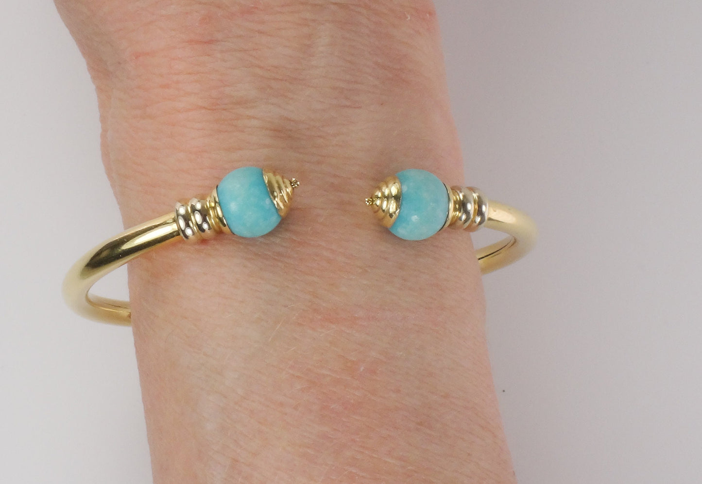 Vintage 18k Yellow Gold Turquoise Bangle Bracelet with Ball Ends Cuff Bracelet