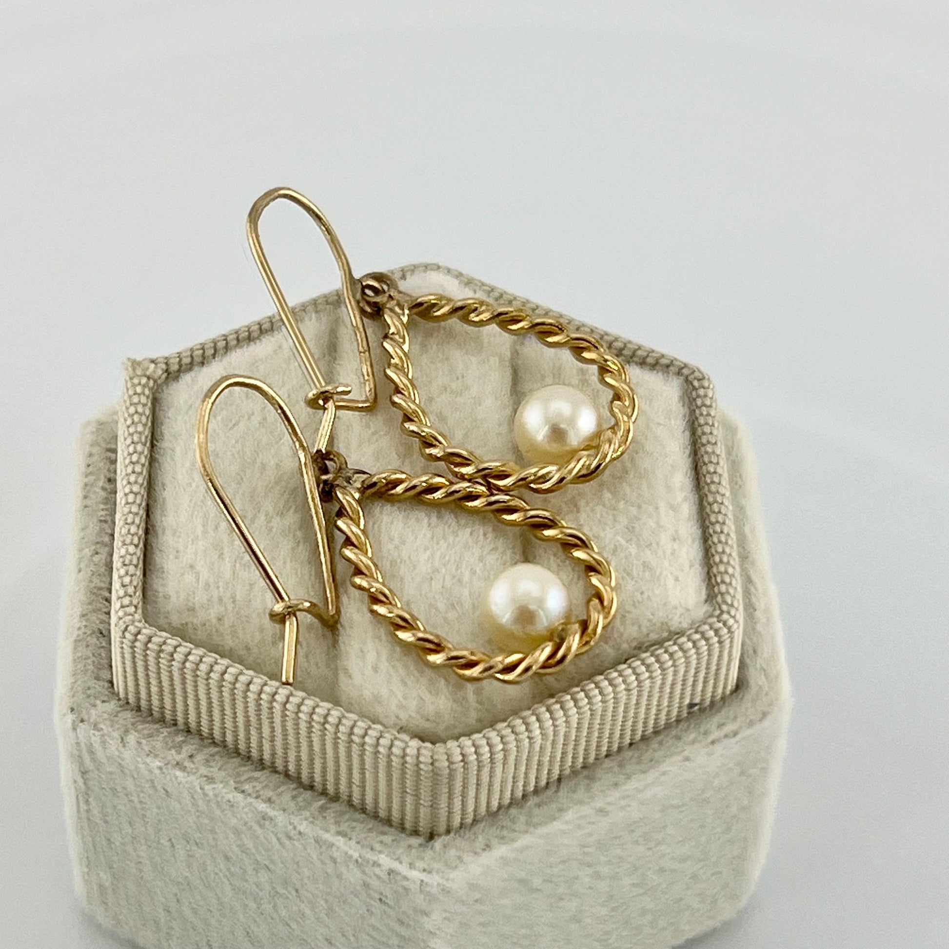 Vintage 14k Yellow Solid Gold Cultured Pearl Dangle Earrings, Bridal Teardrop Shaped Earrings