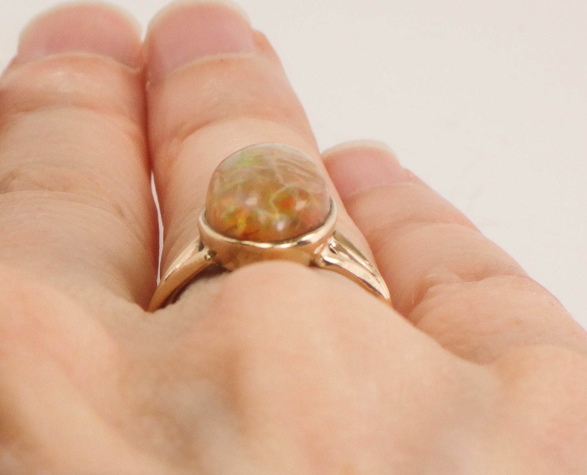 Vintage 10k Yellow Gold Natural Multi-Colored Opal Ring Size 5