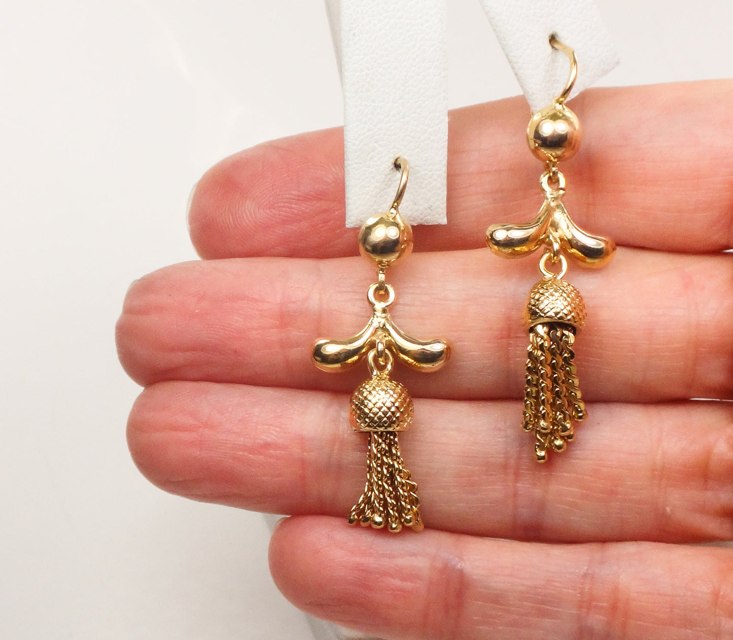 Vintage 18k Yellow Gold Tassel Dangle Earrings Fringe Earrings with Latch Backs