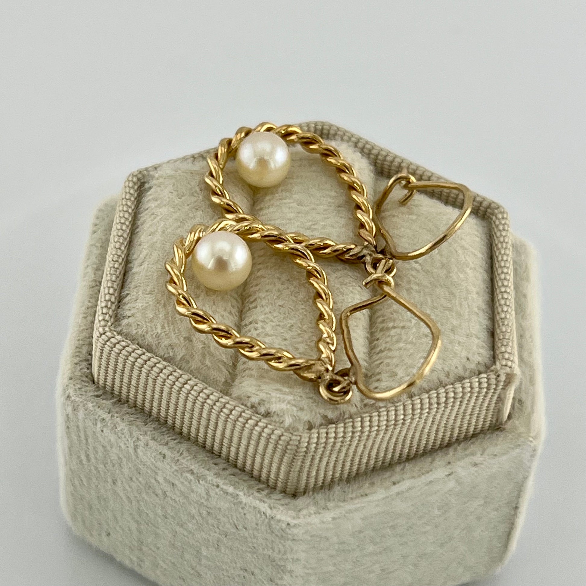 Vintage 14k Yellow Solid Gold Cultured Pearl Dangle Earrings, Bridal Teardrop Shaped Earrings