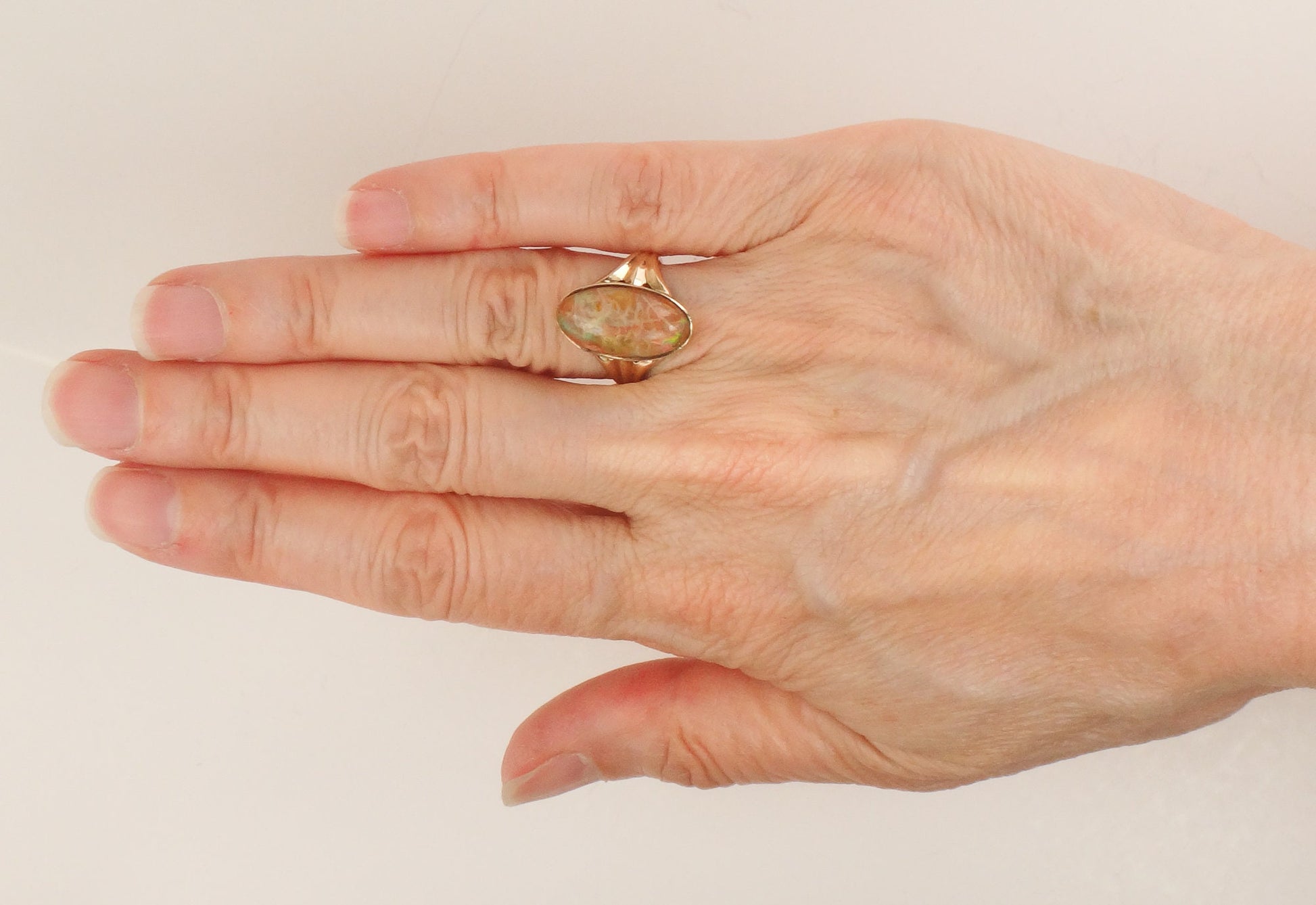 Vintage 10k Yellow Gold Natural Multi-Colored Opal Ring Size 5