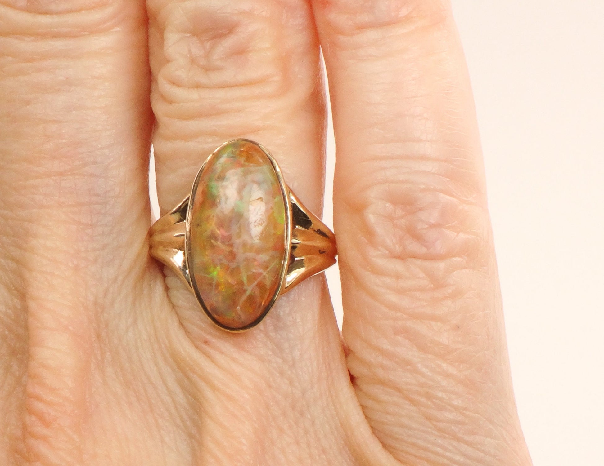Vintage 10k Yellow Gold Natural Multi-Colored Opal Ring Size 5