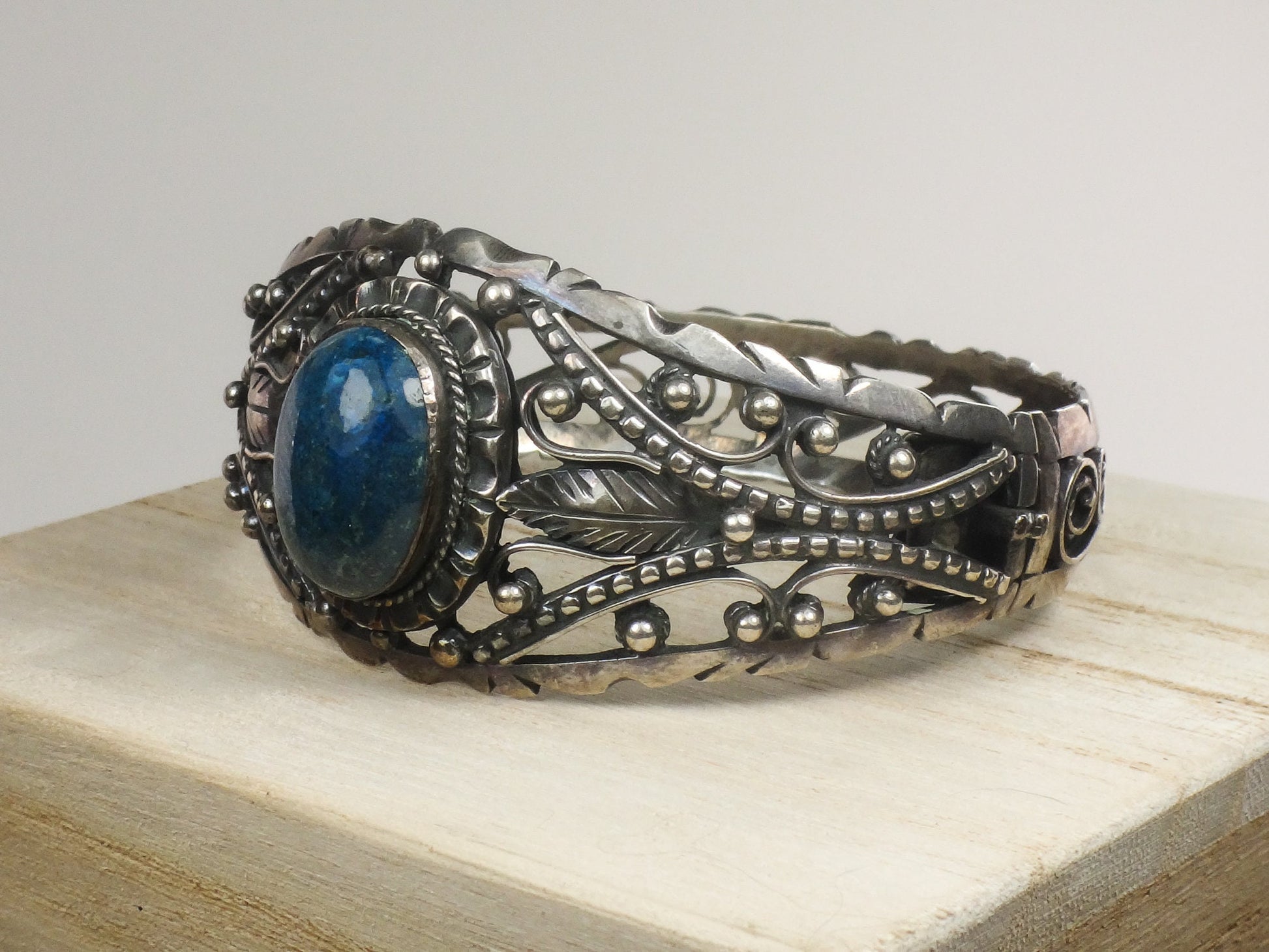 Vintage 800 Silver Sodalite Bracelet: Floral Scroll Design