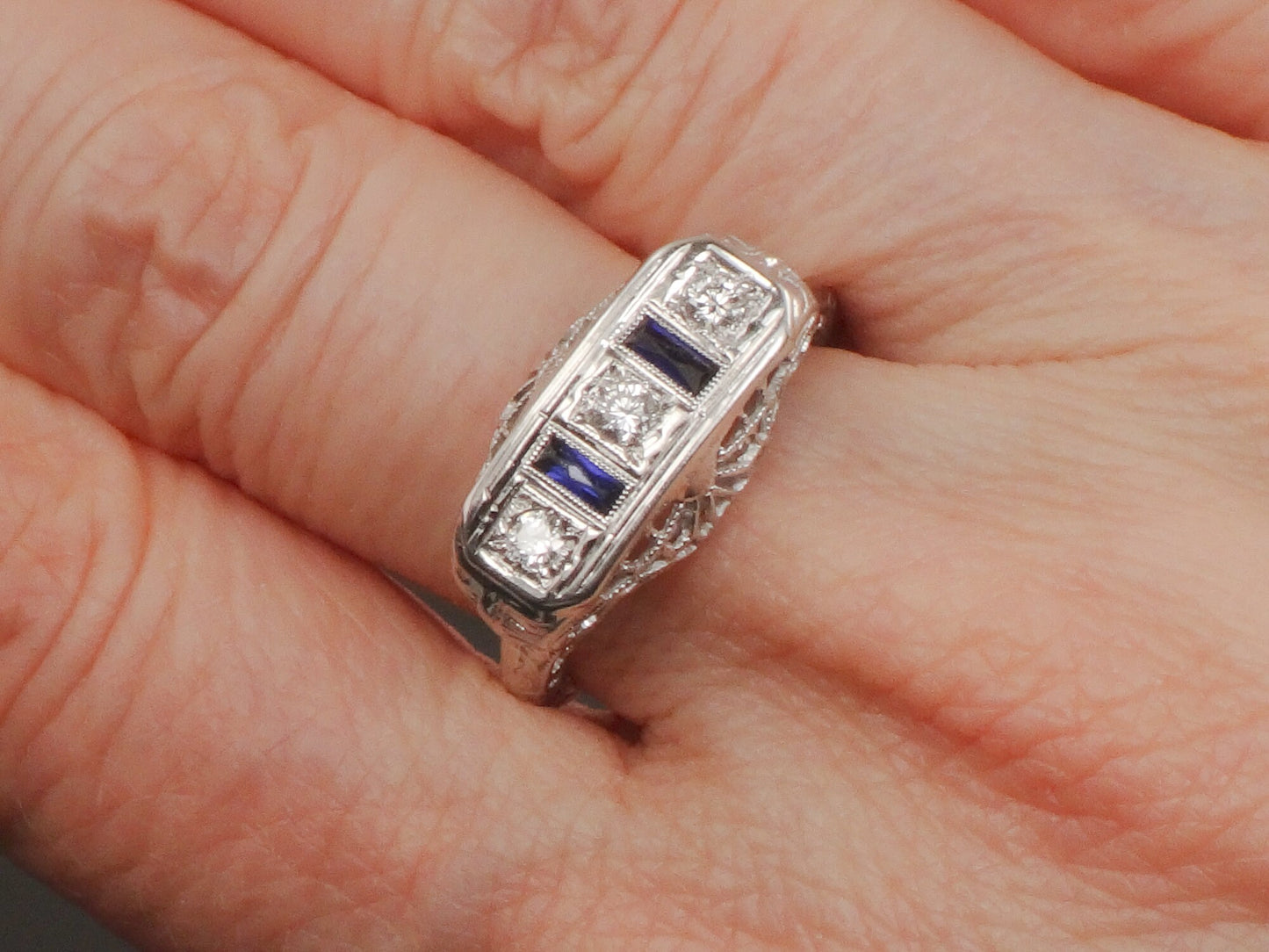 Vintage 18k White Gold Sapphire and Natural Diamond Filigree Ring 1930 Art Deco Ring Three Stone Ring Size 6
