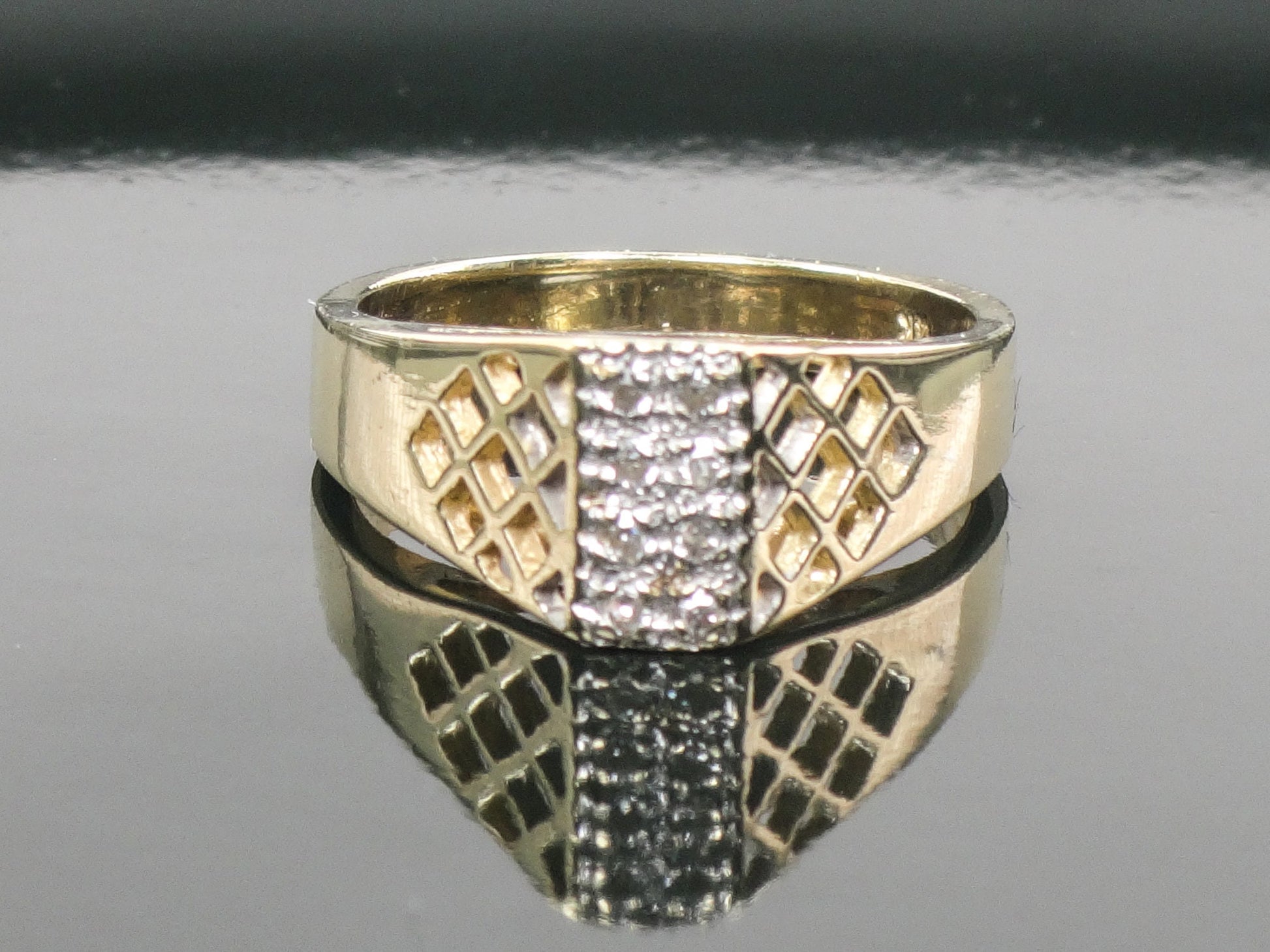 Vintage 14k Yellow Gold Natural Diamond Pierced Band Ring Size 5.75