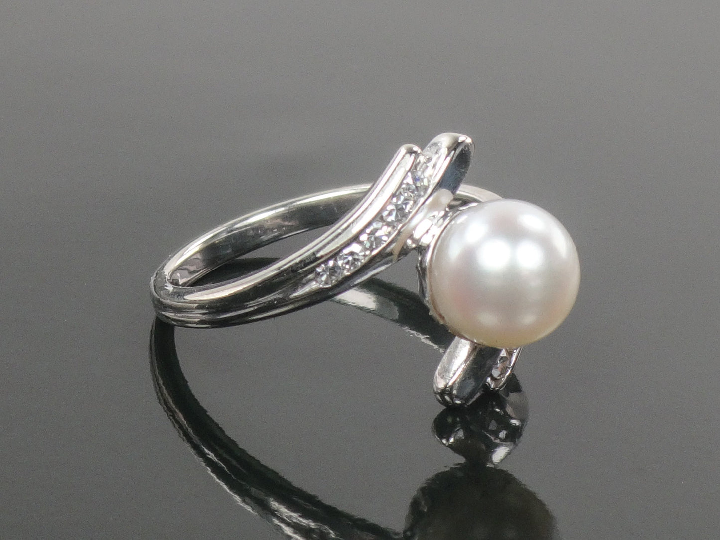 Vintage F & F Felger 14k White Gold Cultured Pearl and Diamond Ring Bridal Ring Size 5.25