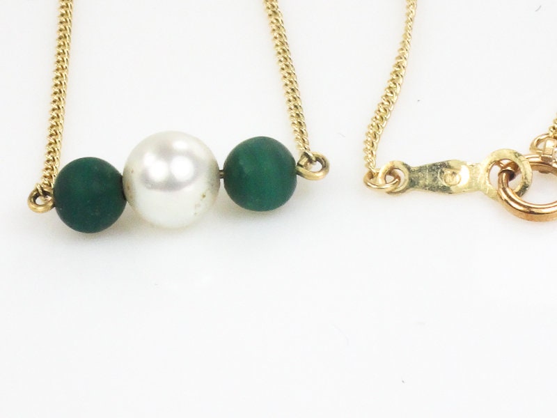 Vintage Mikimoto 14k Gold 6 MM Japanese Cultured Pearl and Malachite Choker Necklace 14.5"