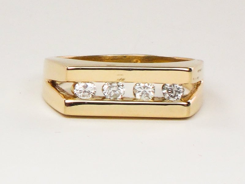 Vintage 14k Yellow Gold Natural Diamond Ring .20 CT TDW Size 5 3/4