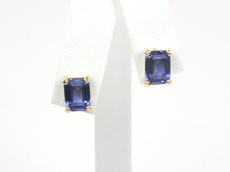 Vintage 14k Yellow Gold Purple Blue Spinel Stud Earrings