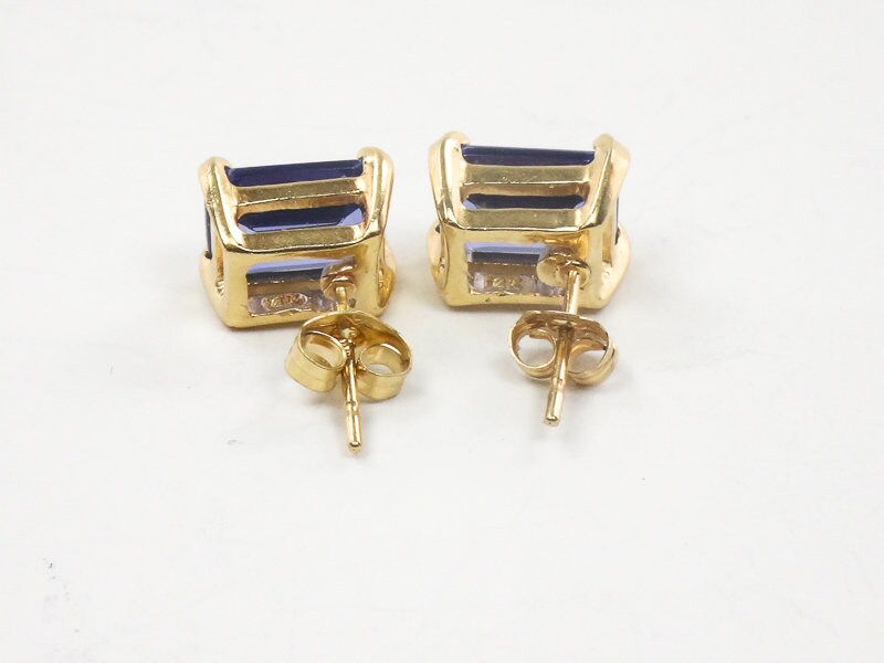 Vintage 14k Yellow Gold Purple Blue Spinel Stud Earrings