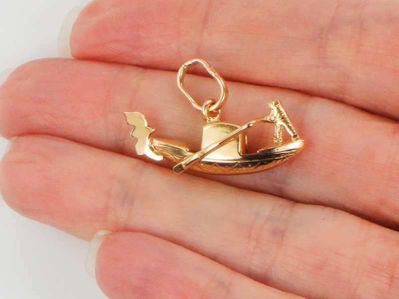 Vintage 18k Yellow Gold Italian Gondola Pendant Charm 3D Italy Travel Charm