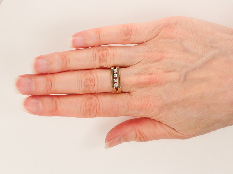 Vintage 14k Yellow Gold Natural Diamond Ring .20 CT TDW Size 5 3/4