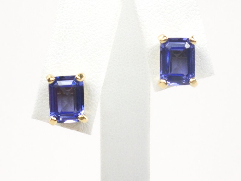 Vintage 14k Yellow Gold Purple Blue Spinel Stud Earrings