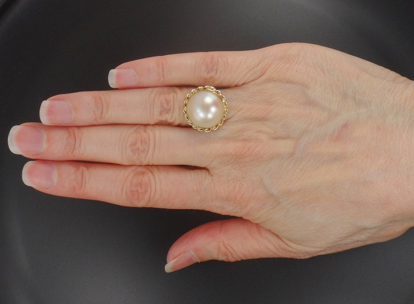 Vintage 14k Yellow Gold Mabe Pearl Ring Bridal Jewelry Size 4.75