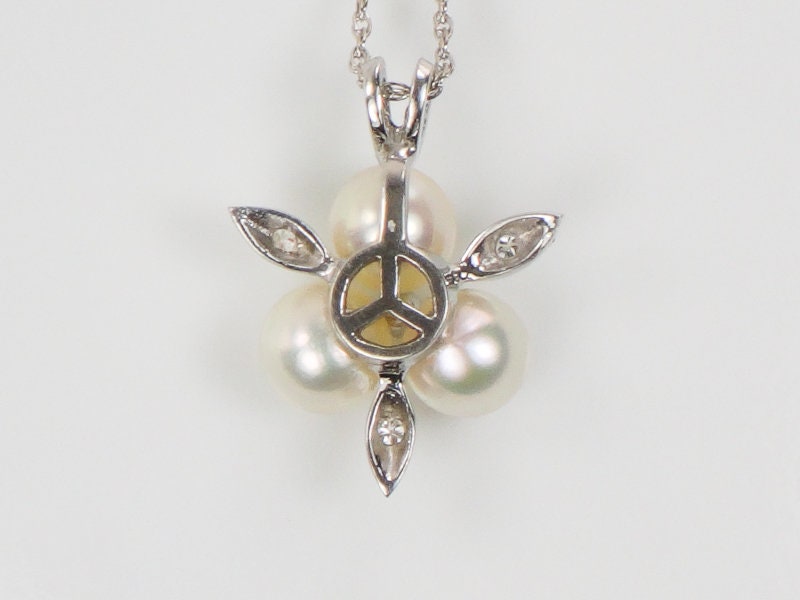 Vintage 14k White Gold Three Cultured Pearl and Diamond Pendant Necklace Trefoil Bride Necklace 16"
