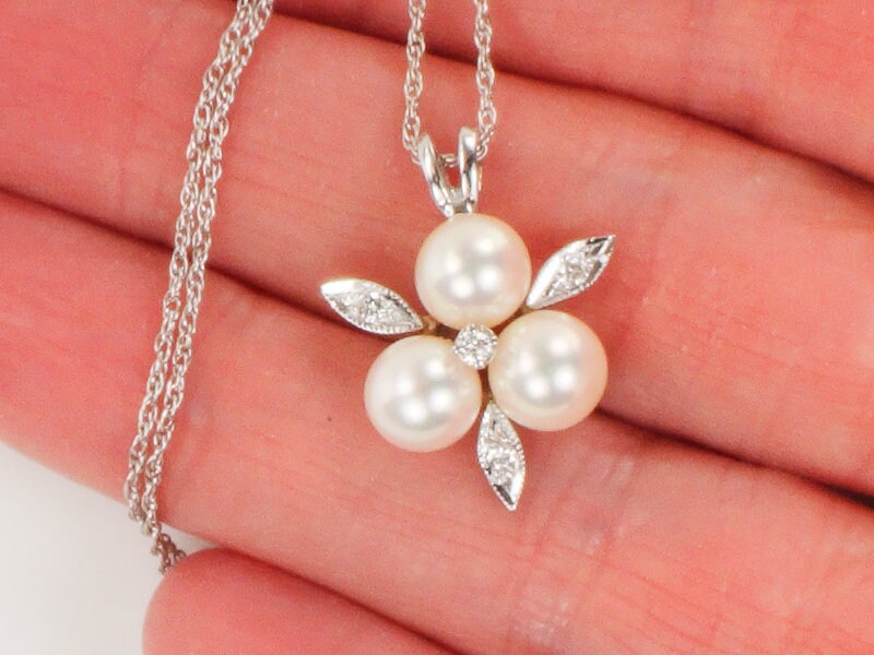 Vintage 14k White Gold Three Cultured Pearl and Diamond Pendant Necklace Trefoil Bride Necklace 16"