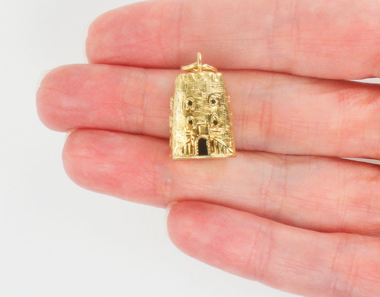 Vintage 18k Yellow Gold Castle Tower Charm, 3D Italy Travel Pendant