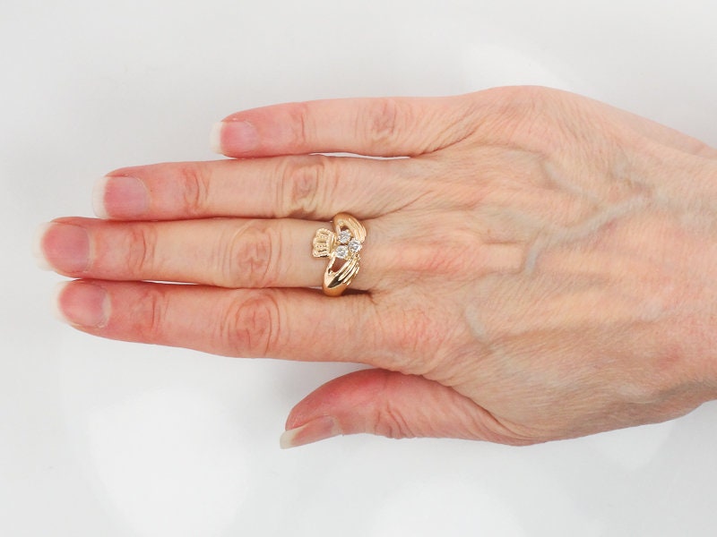 Vintage 14k Gold Natural Diamond Claddagh Ring Irish Claddagh Wedding Band Size 7