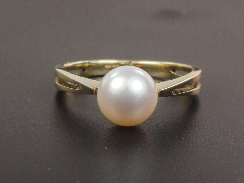 Vintage Solid 14k Yellow Gold White Cultured Pearl Ring, Modern Style June Birthstone Size 5.5