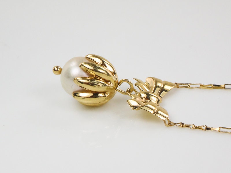 Vintage 14k Yellow Gold Saltwater Cultured Pearl and Bow Necklace Bridal Necklace 18.5"