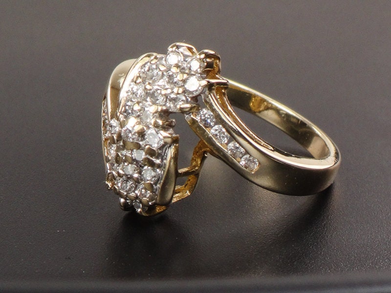 Vintage 14k Yellow Gold Natural Diamond Cluster Everyday Ring Approx .50 CTS TDW Size 6.5