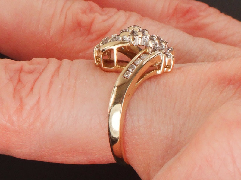 Vintage 14k Yellow Gold Natural Diamond Cluster Everyday Ring Approx .50 CTS TDW Size 6.5