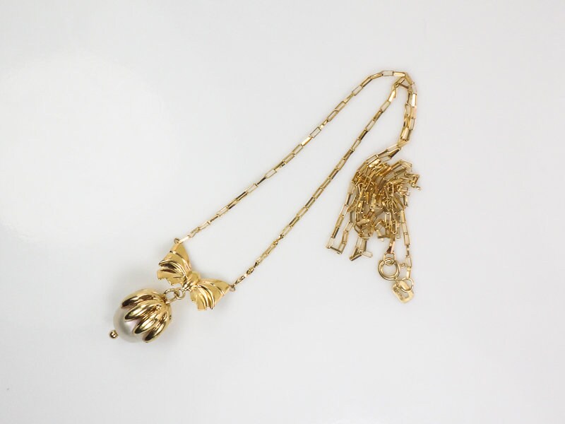 Vintage 14k Yellow Gold Saltwater Cultured Pearl and Bow Necklace Bridal Necklace 18.5"