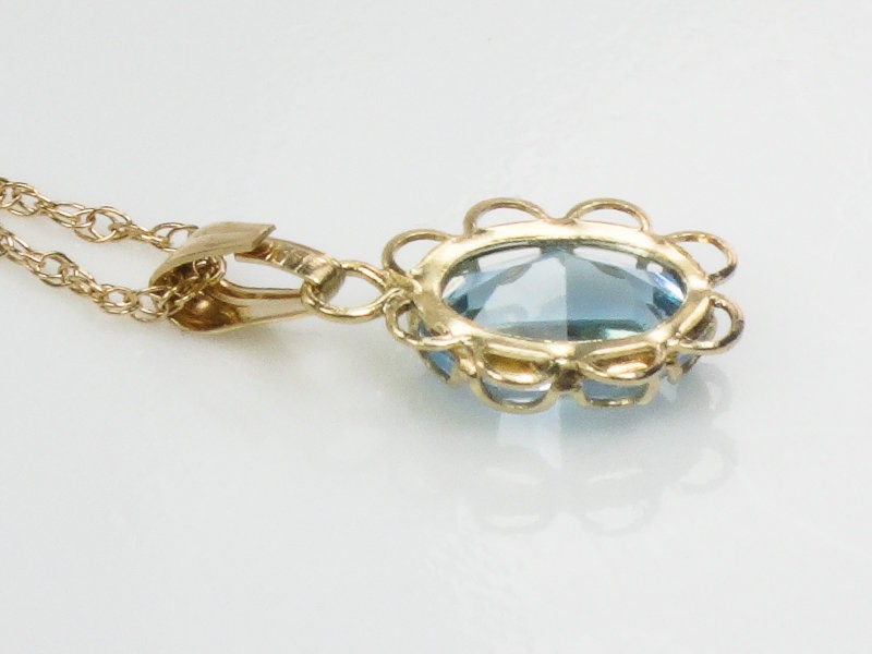 Vintage Dainty 14k Yellow Gold Light Blue Glass Pendant Necklace March Birthstone Color 18.5"