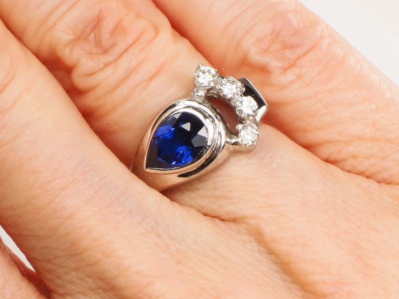 Vintage Retro 14k White Gold Pear Cut Blue Spinel and Diamond Ring, September Birthstone Ring, Pinky Ring Size 4.25
