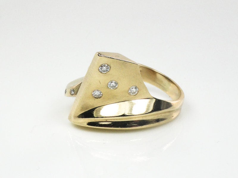 Vintage 14k Yellow Gold Diamond Ring: Modern Asymmetrical Design, Size 7.5