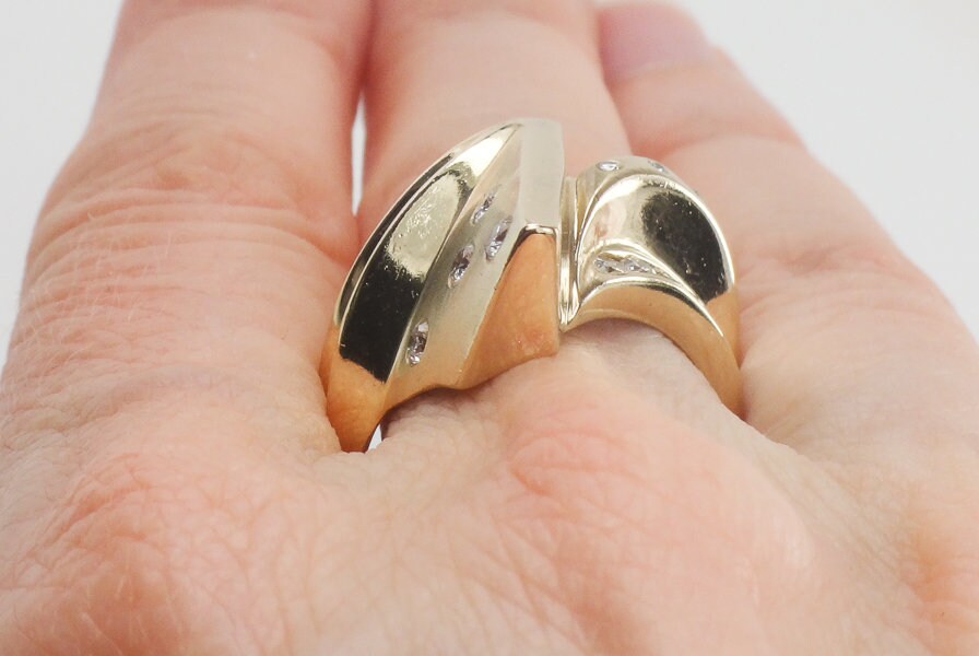 Diamond Ring with Modern Style - 14k Yellow Gold Natural Approx 1/2 Carat TDW - Size 7.5 - Fine Vintage Jewelry