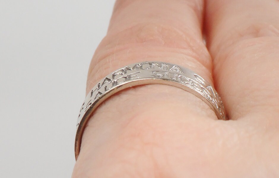 Vintage 14k White Gold Portugese Wedding Band Engraved "Paz Amour Harmonia Saude Sucesso" 6 mm Size 8.25