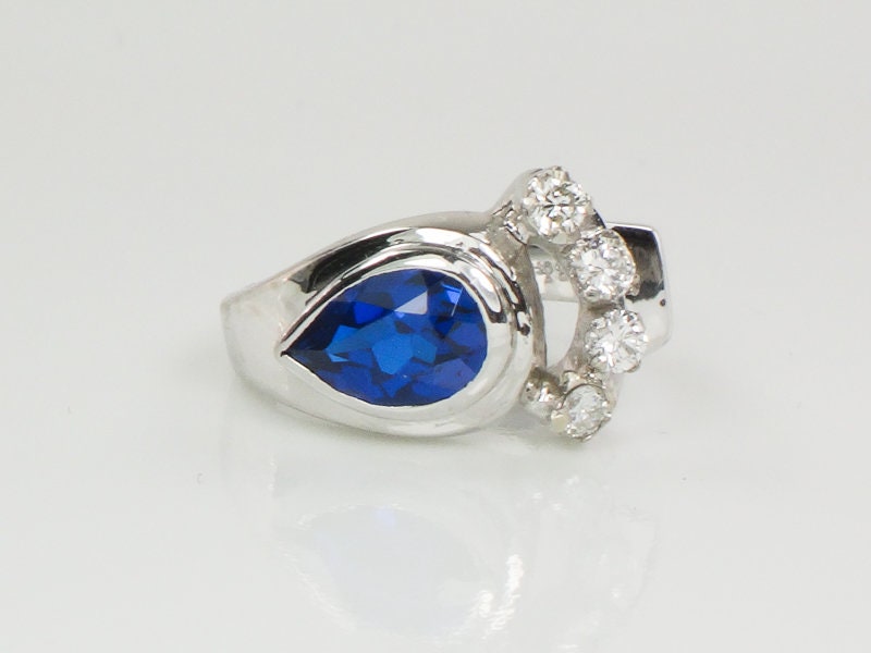 Vintage 14k White Gold Pear Cut Blue Spinel Diamond Ring - Size 4.25
