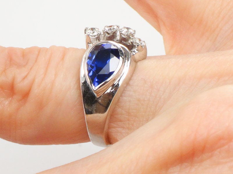 Vintage Retro 14k White Gold Pear Cut Blue Spinel and Diamond Ring, September Birthstone Ring, Pinky Ring Size 4.25