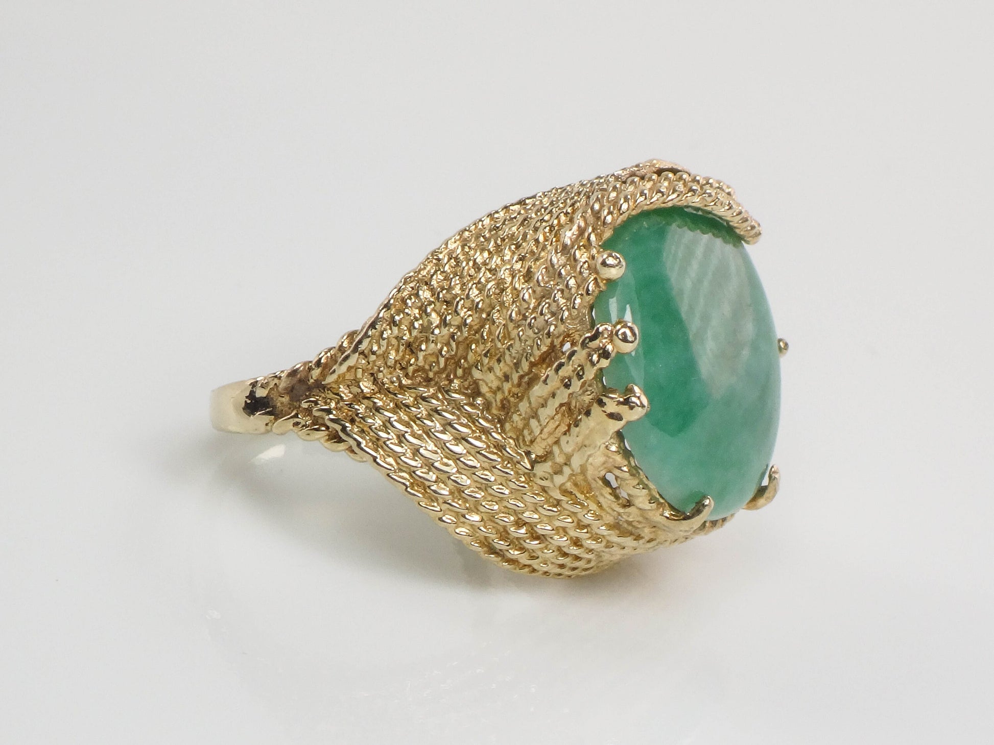 Vintage Large 14k Yellow Gold Round Green Jade Ring Size 7