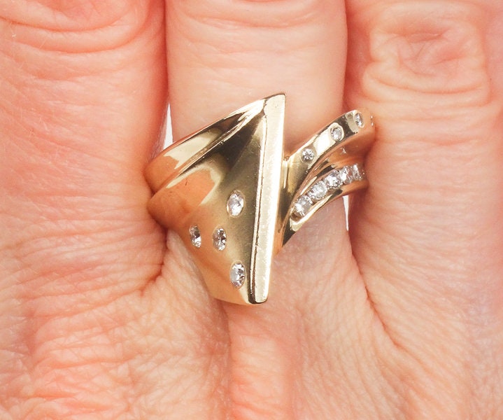 Vintage 14k Yellow Gold Diamond Ring: Modern Asymmetrical Design, Size 7.5